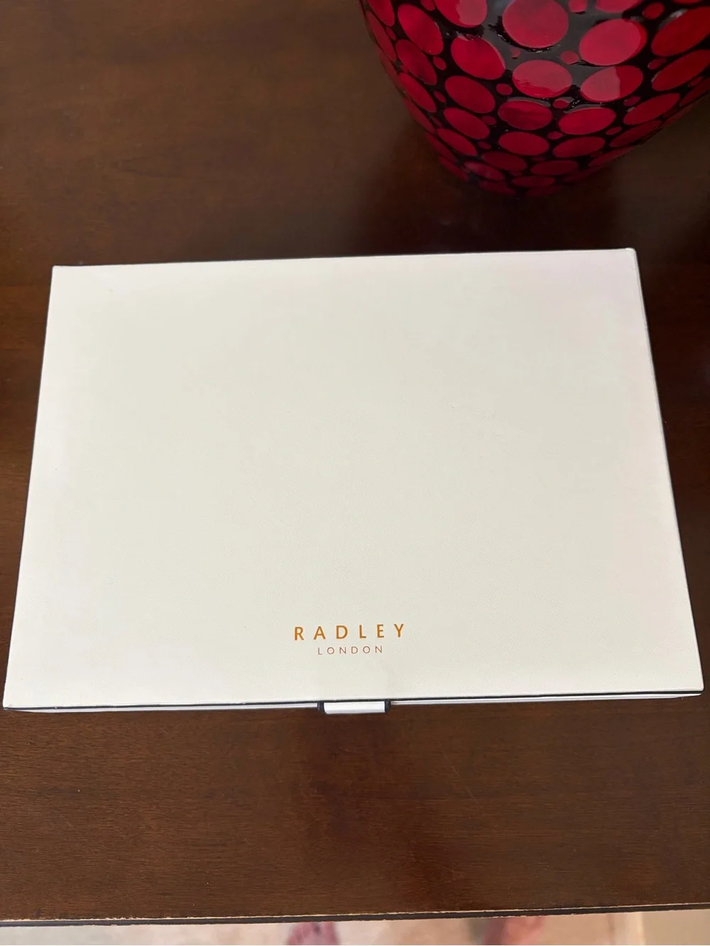 Radley London NWT White Jewelry Box Magnetic Close Ring Necklace Organizer